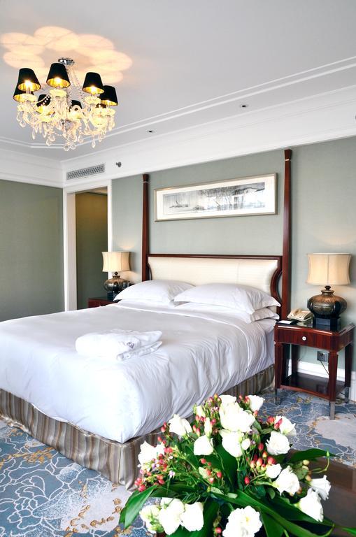 The Bund Riverside Hotel Шанхай Номер фото